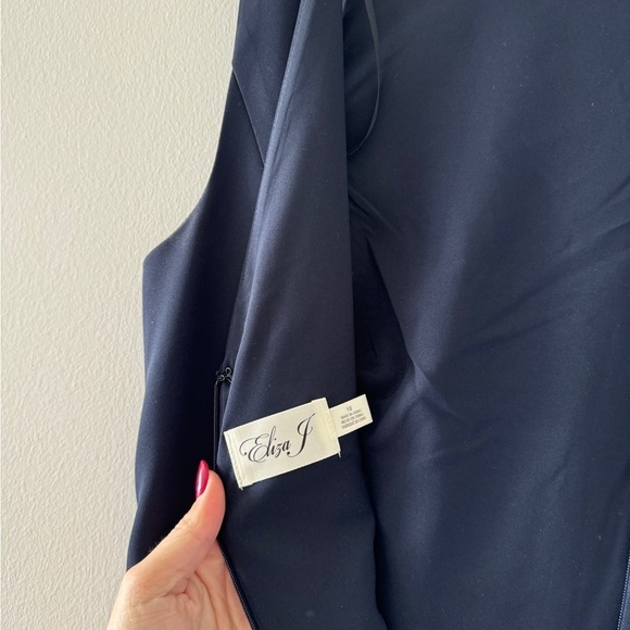 ELIZA J Navy Ruffle Front Gown 10 - Picture 9 of 10